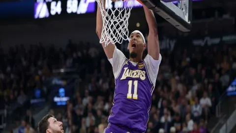 《2025中国足球新篇章：新星闪耀，地方业余联赛蓬勃发展》